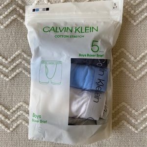 BRAND NEW Boys Calvin Klein briefs